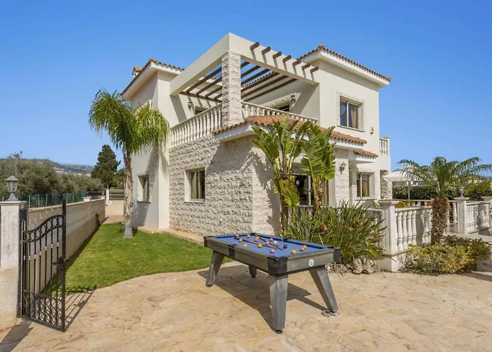 Olympian Sun By Willa Peja