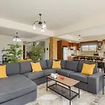 Vila Olympian Sun By Pegeia